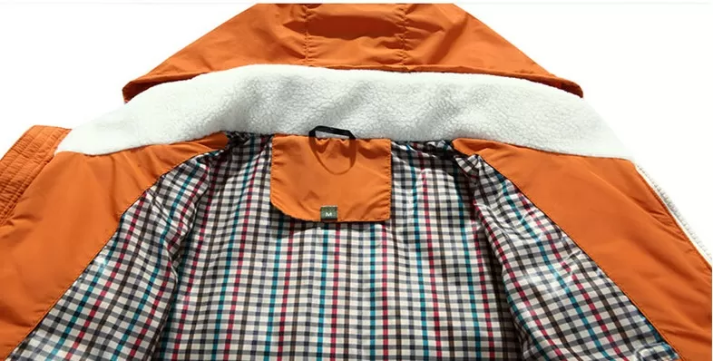 пятно на воротнике